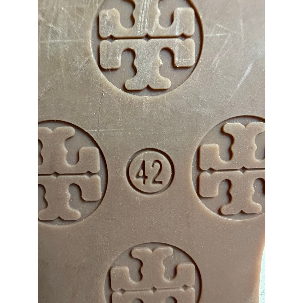 Tory Burch Women's Light Cream / Gold Metal Miller Sandals Size 42/12 - Picture 10 of 11